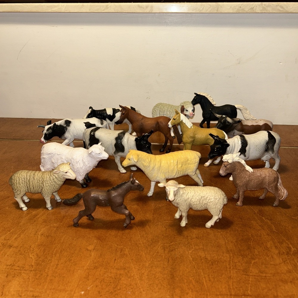 Plastic Farm Animal Lot Safari & Battat Brands Cows Sheep Horses E1